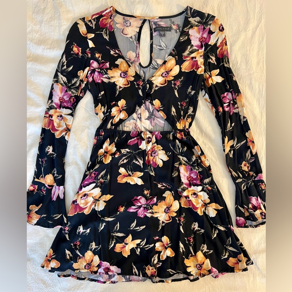 Kendal and Kylie dress
